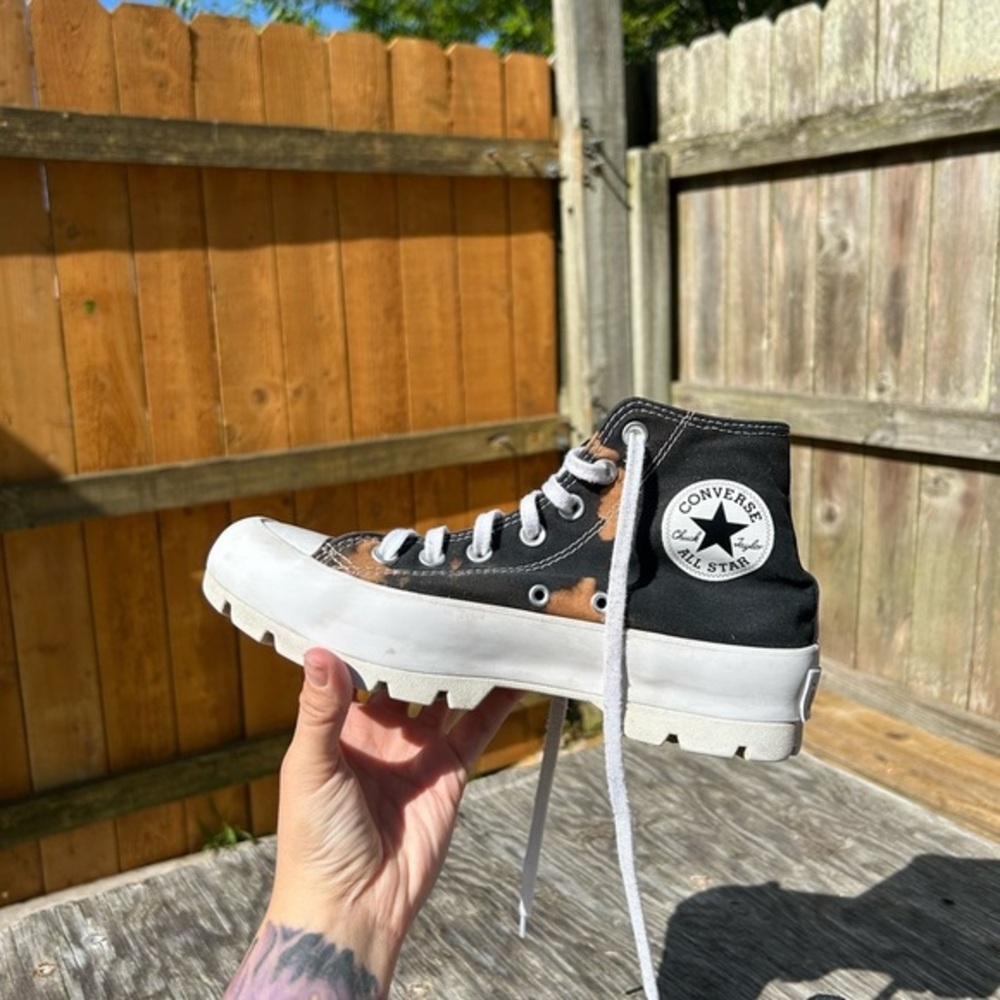 Platform Converse high top black white womans bleach splatter size 8
